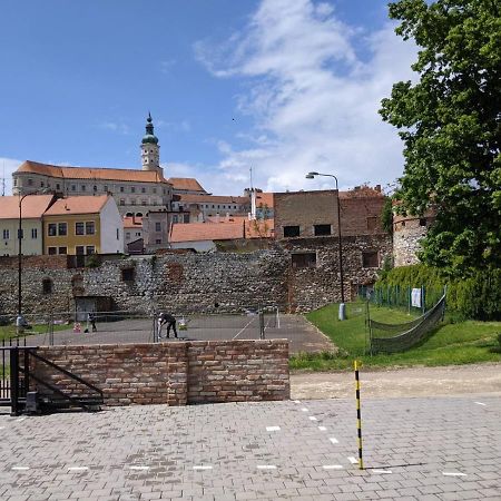 Rv Apartman Mikulov Buitenkant foto
