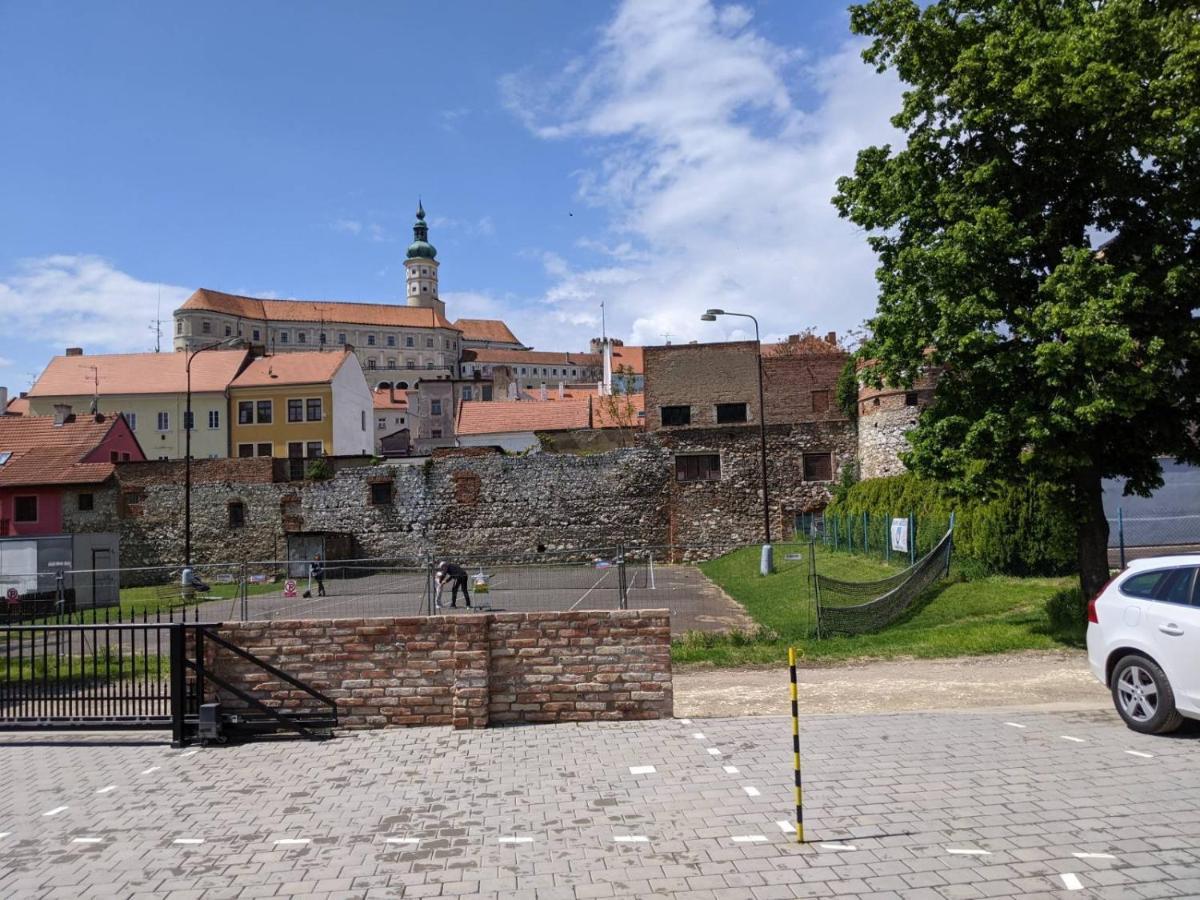 Rv Apartman Mikulov Buitenkant foto